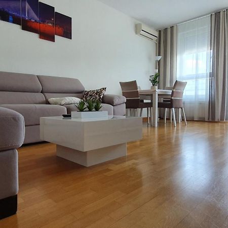Royal Apartment Belvill Beograd Bagian luar foto