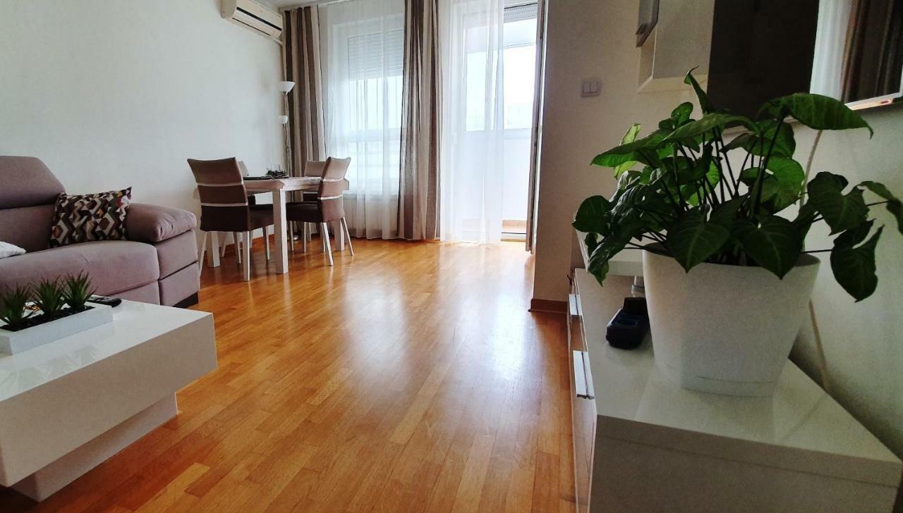 Royal Apartment Belvill Beograd Bagian luar foto
