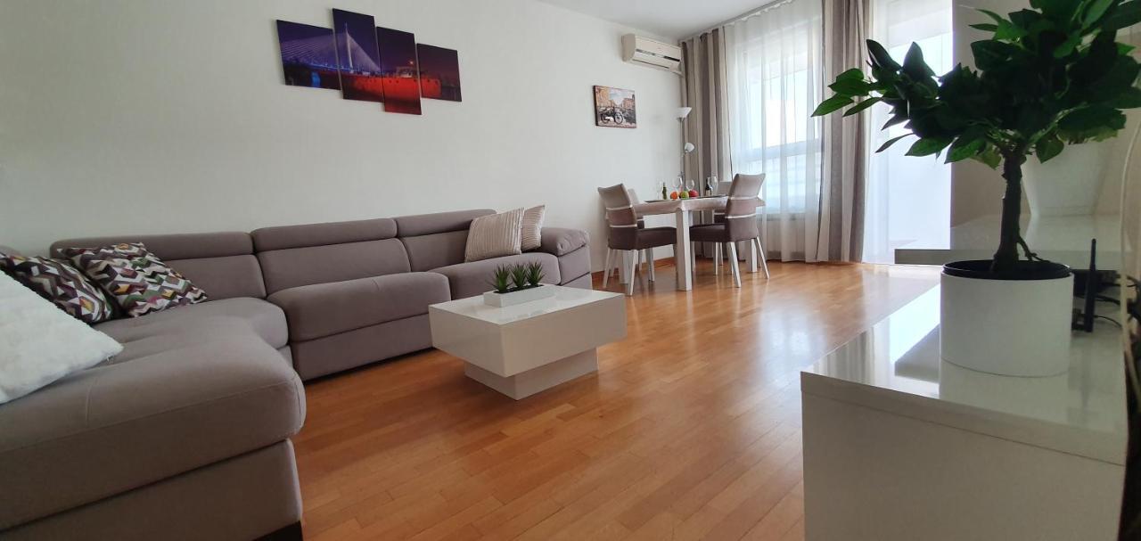 Royal Apartment Belvill Beograd Bagian luar foto