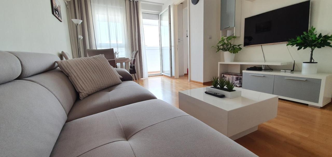 Royal Apartment Belvill Beograd Bagian luar foto